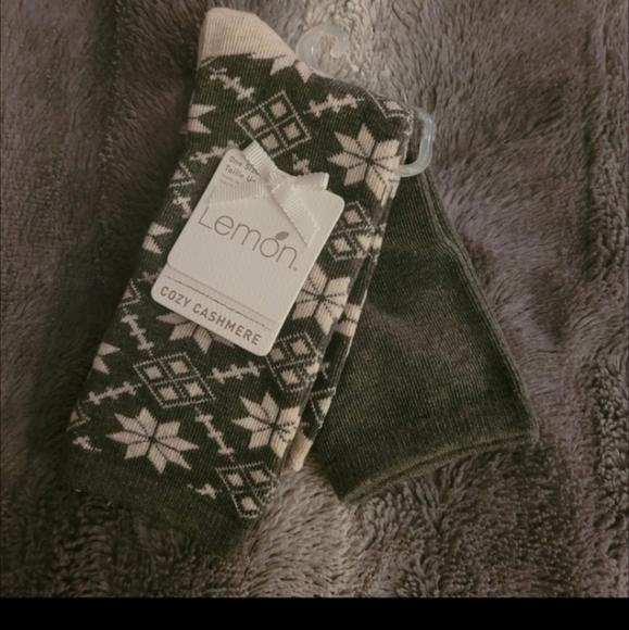 Lemon Collection Cashmere Socks NWT - Picture 2 of 3